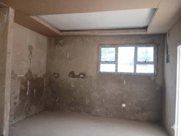 4 Bedroom Flat & Apartment