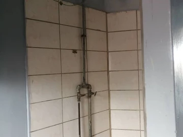 2 Bedroom Flat & Apartment