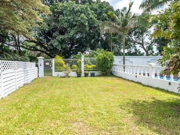 3 Bedroom Flat & Apartment