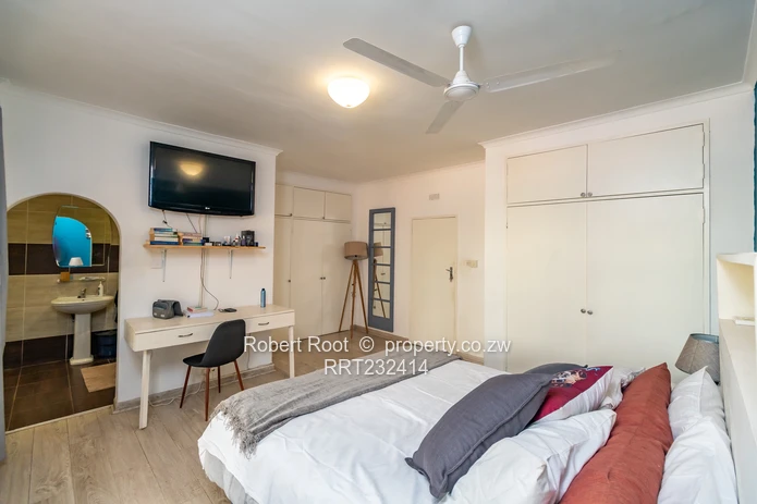 Exquisite family home up for grabs!