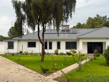 6 Bedroom House