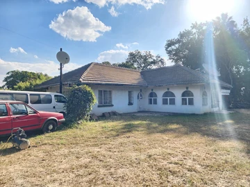 Waterfalls House For Sale Close To Zindoga