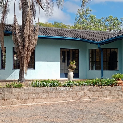 4-Bedroom Home In Hillside To Let !