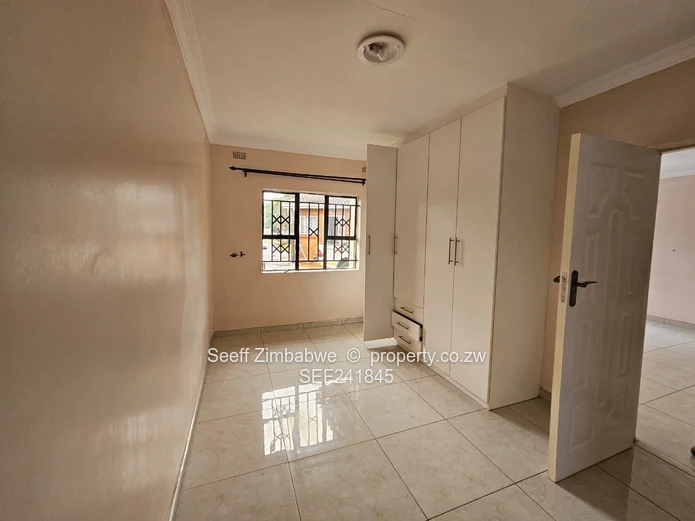 Warm & Inviting 2 bed Cottage to rent in Bluffhill 