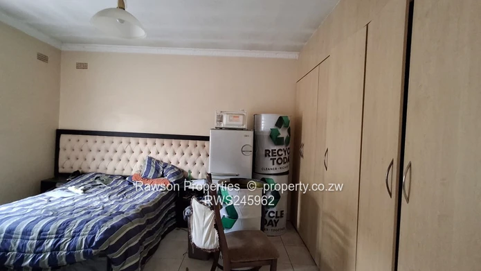 3-Bed Prospect Home: Verandah, Carport, Solar