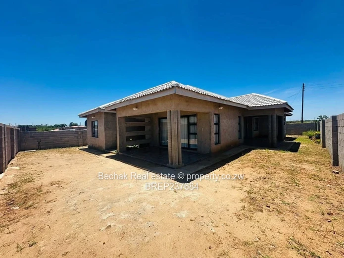 Hopelyn 5-Bed Home — Tiled Living, Verandah & Walled Yard