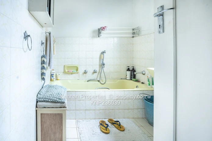 Main Road Frontage Churchill Ave-Commercial Possibilities!