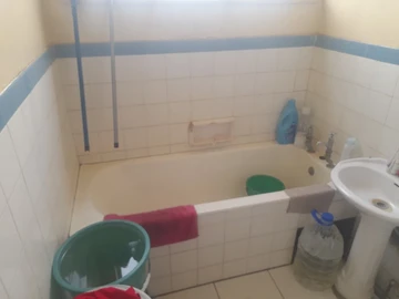 2 Bedroom Flat & Apartment