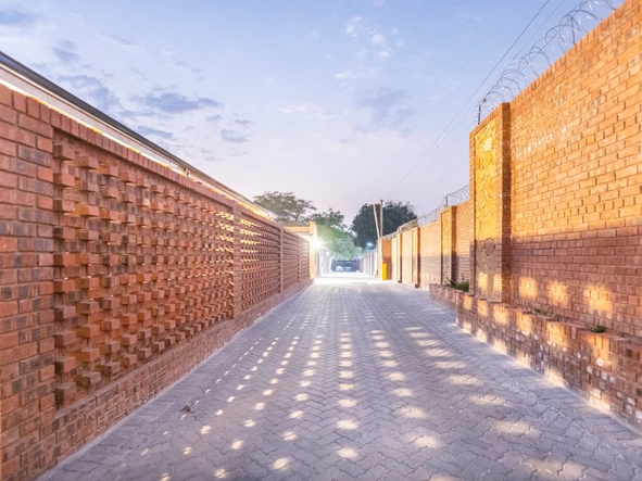 4 Bedroom Garden Flat