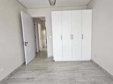 3 Bedroom Flat & Apartment