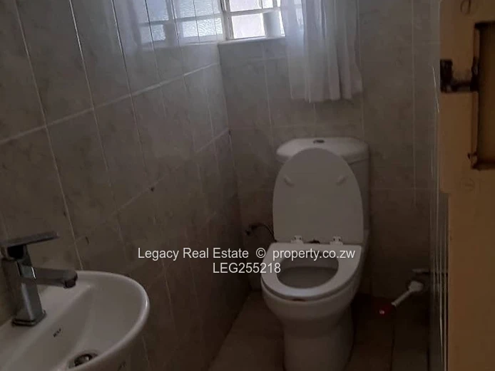 Chadcombe 4BR House for Rent — 2000m² with Borehole (Sole Mandate)