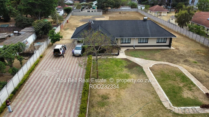 Neat 4-bedroom home close to UZ