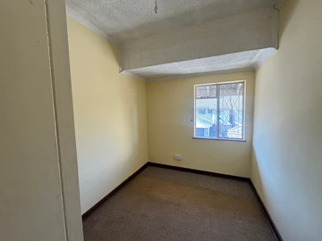 3 Bedroom Flat & Apartment