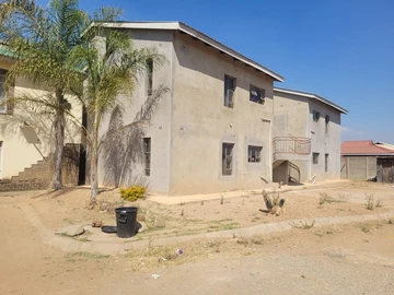 2 Bedroom Flat & Apartment