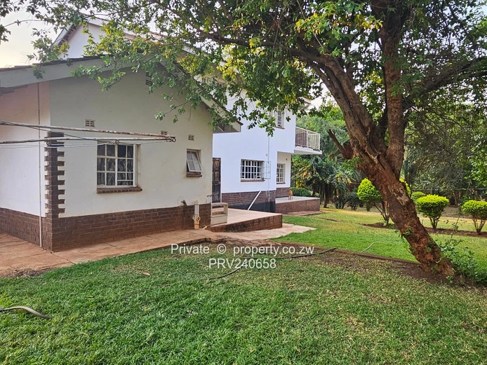 Spacious 6-Bedroom Dream Family Retreat with Stunning garden & Panoramic View