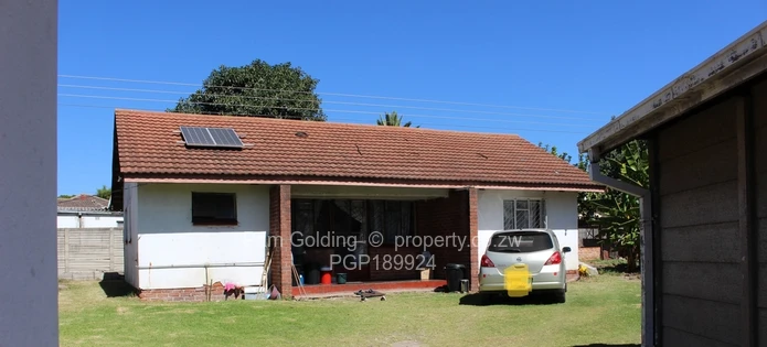 House for Sale in Queensdale. (Sole Mandate)
