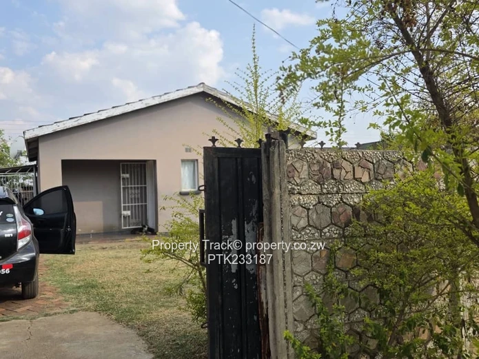 A neat and solid house!