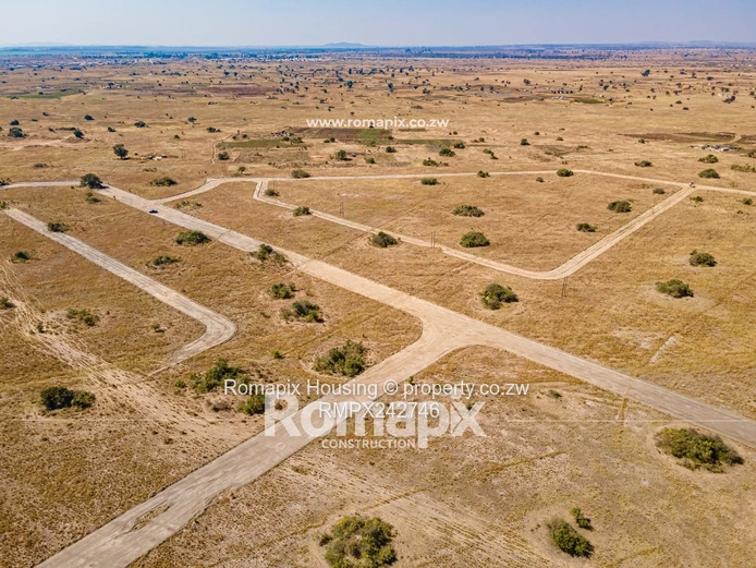 300m² Norton Stand — Main Road Frontage & Tarred Roads