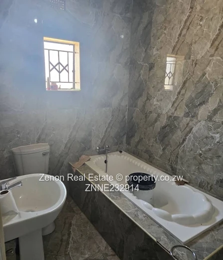 16ha farm with a 5Bed house in Beatrice, 250k, Ready for deeds  (Sole Mandate)