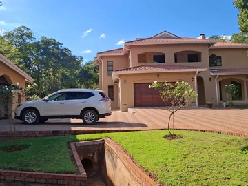 6 Bedroom House