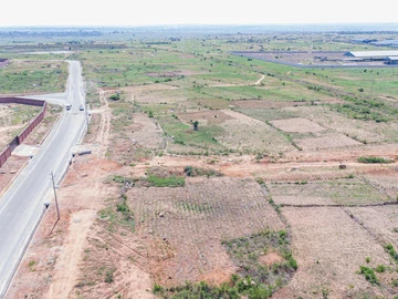 Commercial & Industrial Land