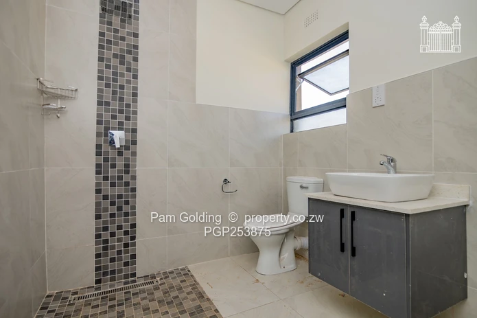 Modern 2-Bedroom Cluster Home In Marlborough