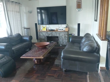 10 Bedroom House