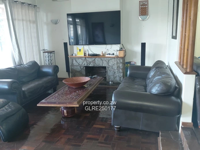 Single-Storey 10-Bed Mount Pleasant Bungalow w/ Pool