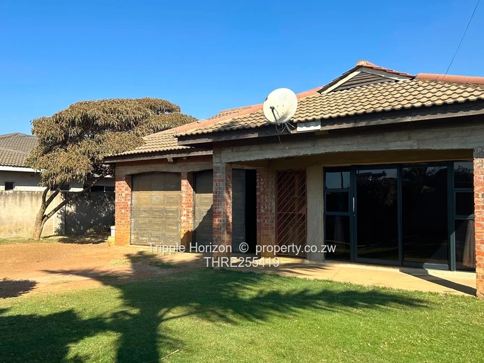 Spacious 4-Bed Westgate Home with Double Garage & Borehole
