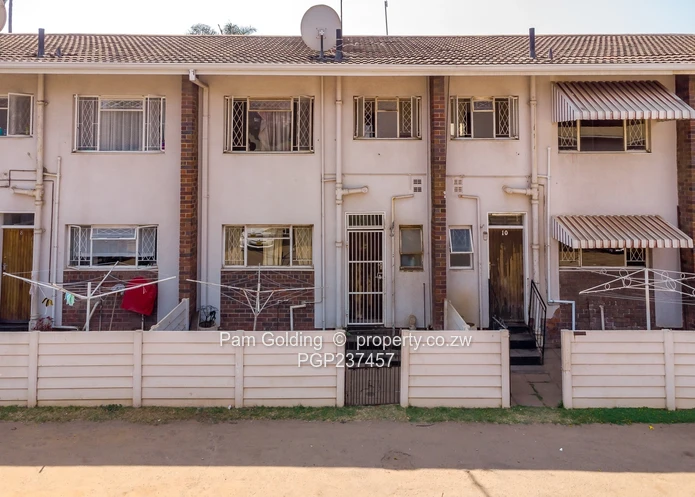 2 Bedroom Duplex with a garden (Sole Mandate)