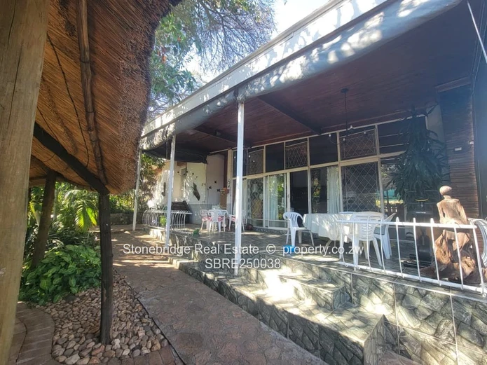 Beautiful 4 Bedroomed House in Hillside for sale