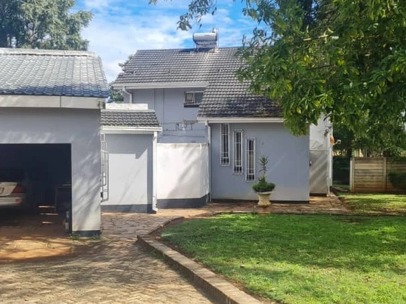 3-Bedroom Mandara Home with Pool and Borehole!