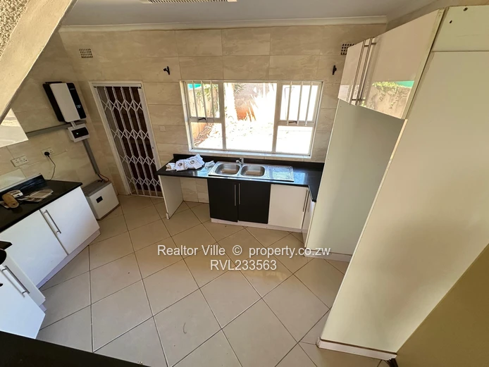 Morden 3 bed duplex flat to let