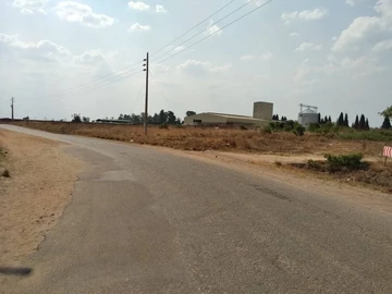 Commercial & Industrial Land