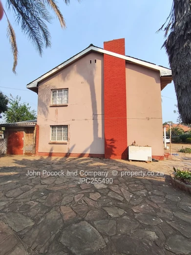 Malindela 5 Bedroom Home – Renovators Dream