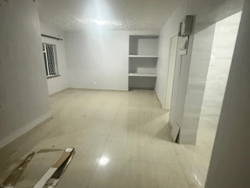 3 Bedroom Flat & Apartment
