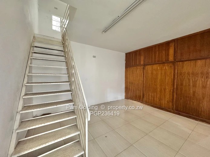 Warehouse to rent - Msasa