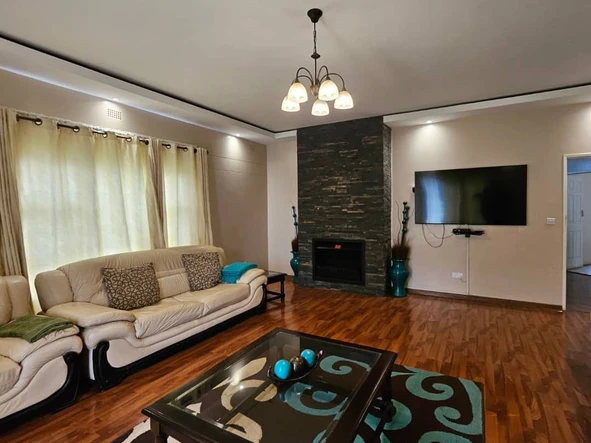 5 Bedroom House