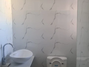 3 Bedroom Flat & Apartment