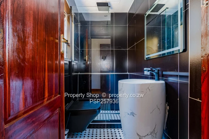 Newly Built Modern Double Storey Family Home!