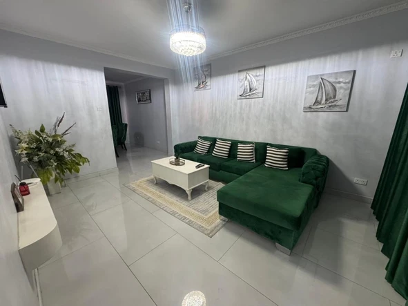 2 Bedroom Flat & Apartment
