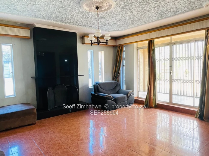 5 Bedroom House For Sale In Old Windsor Ruwa (Sole Mandate)