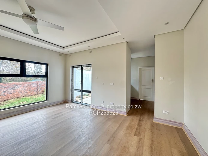 Exclusive Living - 4 Bedroom Home Chisipite 