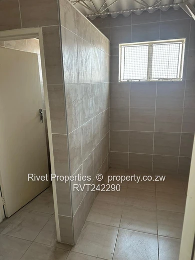 Msasa Warehouse To Let