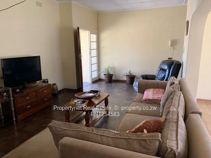 Solid neat family home!!!