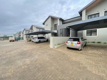 3 Bedroom Flat & Apartment