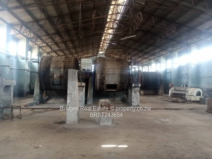 Multipurpose industrial warehouse for sale in Kadoma