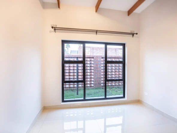 4 Bedroom Garden Flat