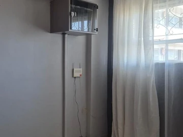 2 Bedroom Flat & Apartment