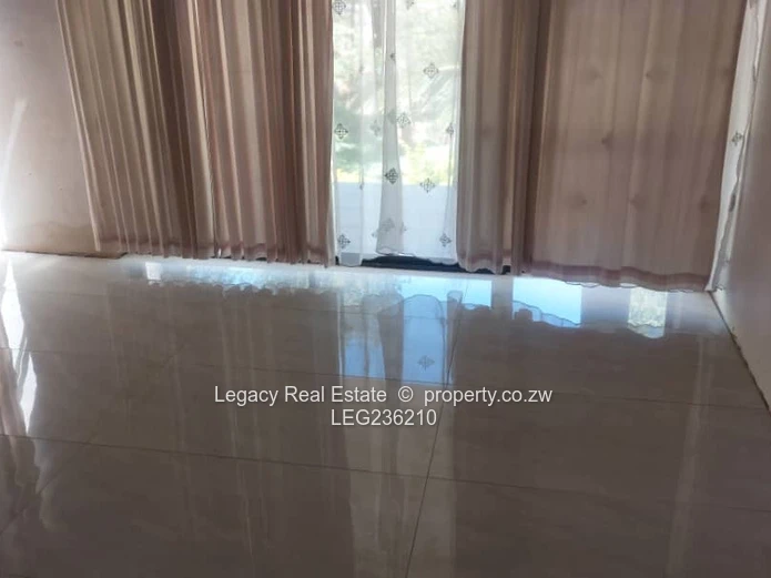 Prestigious Glen Lorne Residence on 2,000m² Stand,Exceptional Luxury Home with Multiple Ensuites